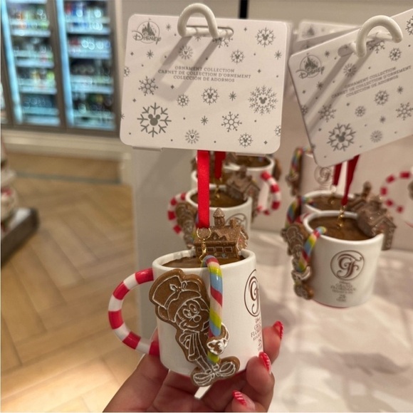 NWT Disney Grand Floridian Resort Gingerbread House Hot Cocoa Mug Ornament 2024 - Picture 6 of 10